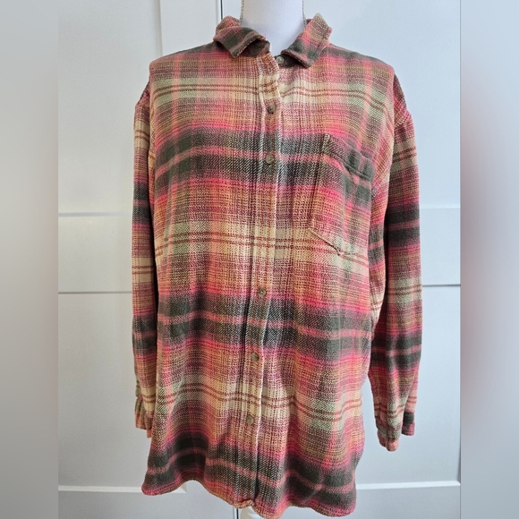 American Eagle Plaid Button-Up Shacket (Missing Button) - Picture 1 of 9
